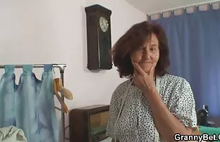 XXX בודד, קח קרן. צפיה ישירה בסרטי סקס