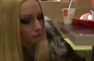 XXX En el בורגר הרוח של עונת השייח סרטי סקס חינם אונס