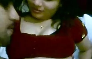 XXX בלונדינית יפה.