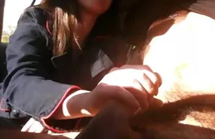 XXX Handjob במכונית 18 + 2 בהצטיינות