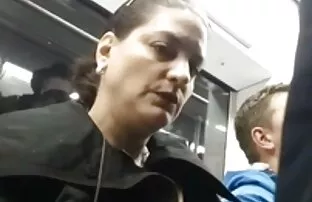 XXX נשים אוהבות בליטות.הוא לא יכול להפסיק לחפש.