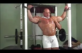 XXX הנג ' מאבן, קשירות והצלפות צפייה בסקס חינם