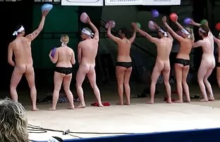 XXX עירום בסצנה הראשונה סרטי סקס חינם זקנות