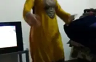 XXX זונה פקיסטנית 1
