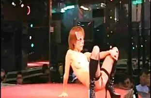 XXX בחורה סקסית, יפן, רקדנית עירומה במועדון לילה, יפן. מוניקה סרטי סקס חינם
