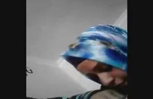XXX זונה מוצצת זין. צפייה ישירה סרטי סקס
