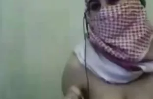 XXX שאלה פלסטינית במצלמת אינטרנט. דומינה סקס חינם