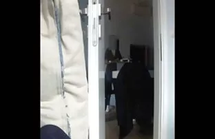 XXX צחקוקי שירות חדרים!