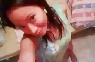 XXX Mzzkalbo מזדיינת עם אבא